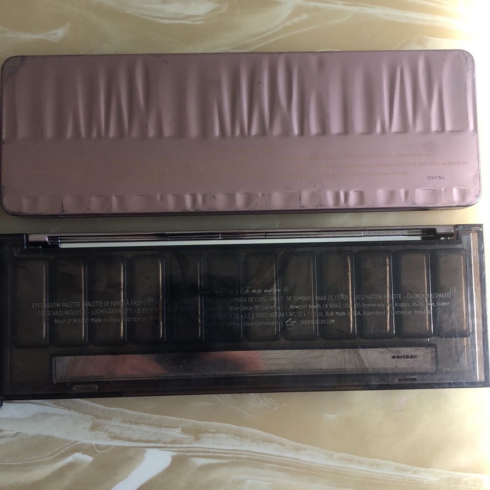 Urban Decay Naked Palette Bundle - Picture 5 of 10